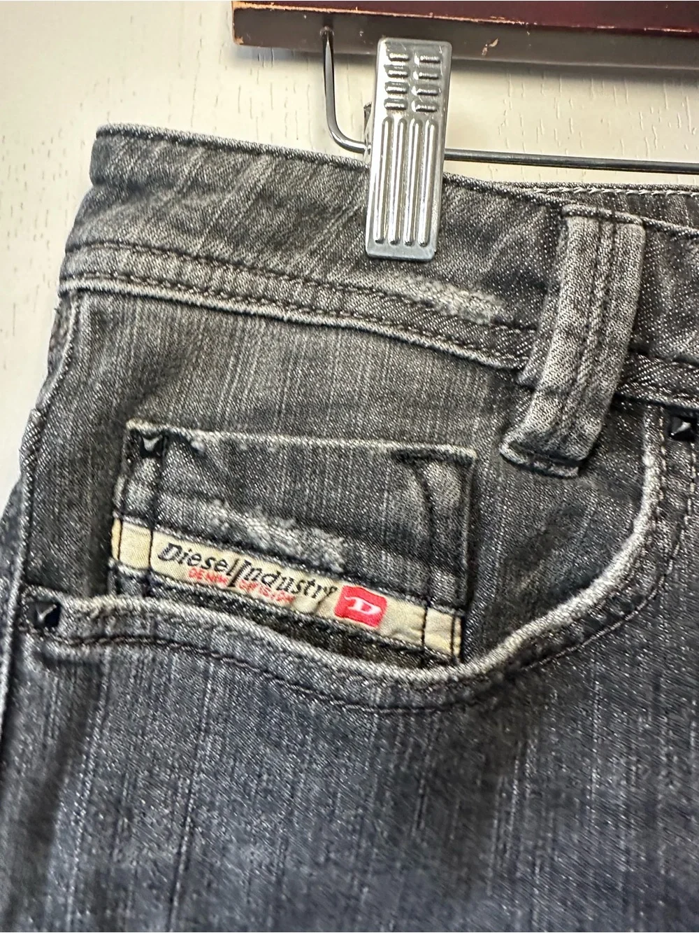 DIESEL Men’s Gray/Black Heeven Button Fly Distressed Denim Jeans- Size 33x34